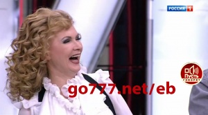 Страшная улыбка у женщины