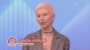 девушка альбинос с белыми волосами